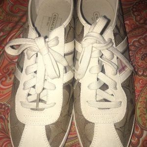 Coach signature Shoes